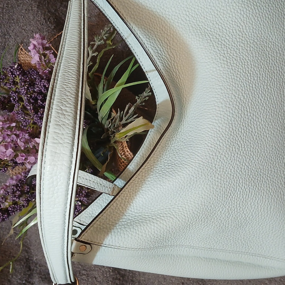 Kate Spade Roulette Satchel - Picture 4 of 10